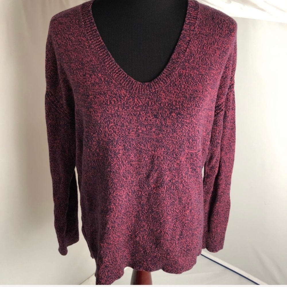 GAP red and navy v-neck tunic sweater L